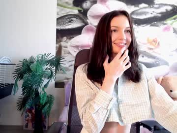 Naked cam girl jennycutey image #2565203