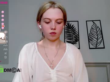 Naked cam girl small_blondee image #3349115