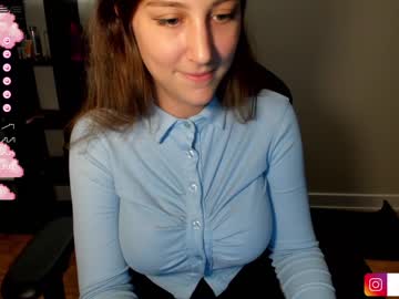 Naked cam girl alexa_dream image #2720102