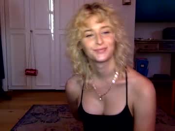 Naked cam tranny xandralor1 image #3379371