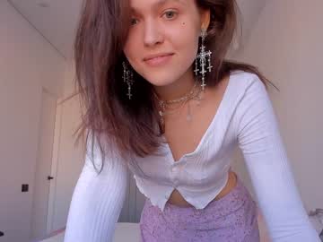 Naked cam girl adriana_hill image #2094543