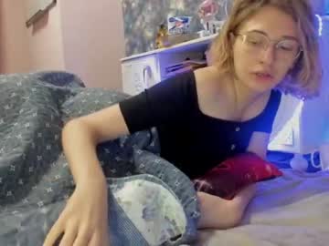 Naked cam girl twix_llll image #509379