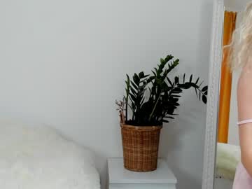 Naked cam girl super_pusichki image #2058226