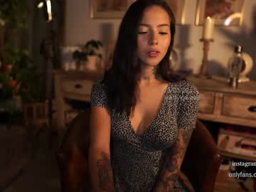 Naked cam girl effyloweell image #1830566