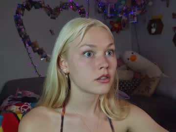 Naked cam girl lilfknsquirt image #4083168
