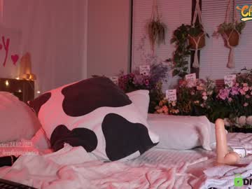 Naked cam girl _deepthroatgalactica image #3794151