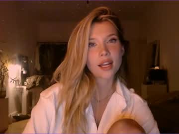 Naked cam girl bitter_moon image #3345794