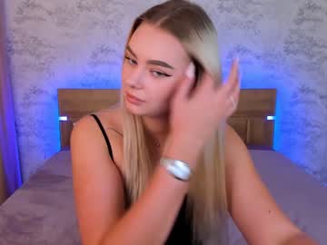 Naked cam girl 8a8y_nura image #683762