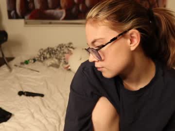 Naked cam girl lexi_laine image #3473868