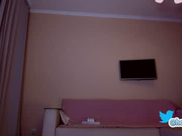 Naked cam girl hollyextra image #2890607