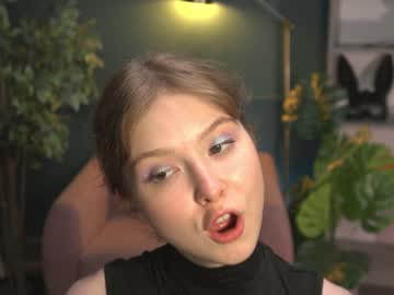 Naked cam girl silk_geisha image #2088482