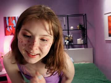 Naked cam girl silk_geisha image #2023645