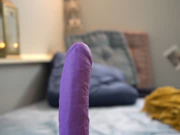 Naked cam girl sistinehashands image #2209452
