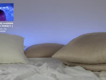 Naked cam girl miiiawallace image #2609924