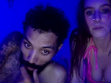 Naked cam couple croxfox image #4044100
