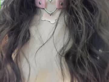 Naked cam girl lucie_beltran image #2886329
