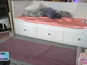 Naked cam girl vivid_whit image #1141264