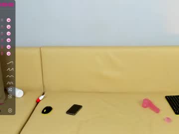 Naked cam girl lilith_lunar image #3224967