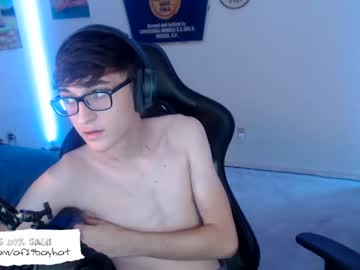Naked cam man 18yrboyhot image #1221530