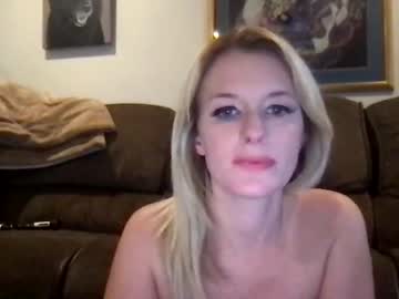 Naked cam couple innocentprincess94 image #2543348