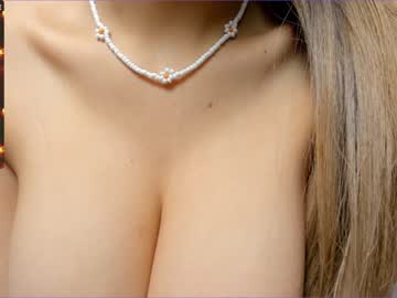 Naked cam girl myon_yun image #1062470