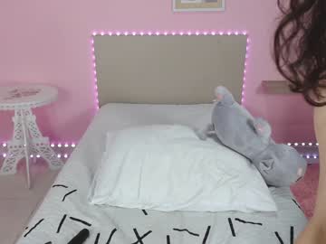 Naked cam girl little_effy18 image #933248
