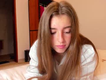 Naked cam girl coy_amina image #2165785