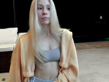 Naked cam girl meggieshy image #3332741