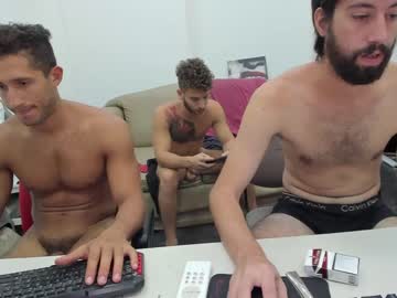 Naked cam man classied image #3896399