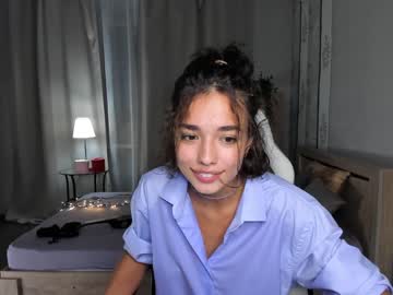 Naked cam girl ella_flare image #2548414