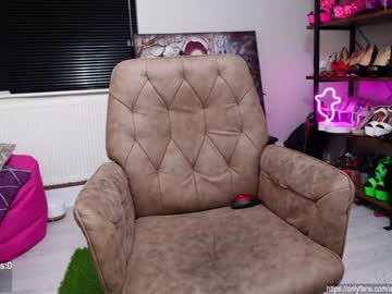 Naked cam girl angelika_rouge image #2704673