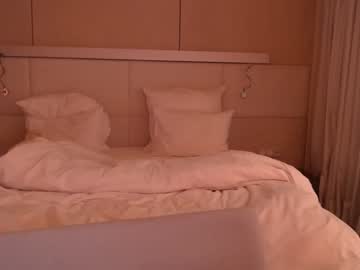 Naked cam girl bitter_moon image #3744907