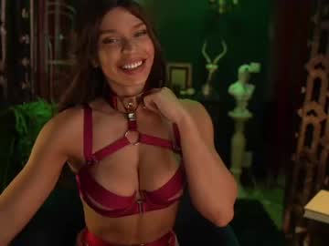 Naked cam girl lucieoude_ image #2256222