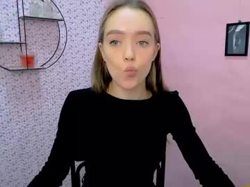 Naked cam girl liakitty_ image #2873337