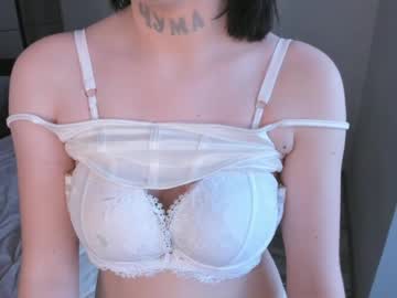 Naked cam girl rexellaclutter image #4009600