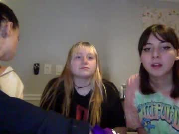 Naked cam girl wallabyxxx image #3282786