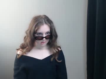 Naked cam girl mija_mari image #3133080