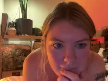 Naked cam girl sweetlilymari image #3986573