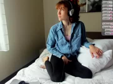 Naked cam girl its_lily image #1937016