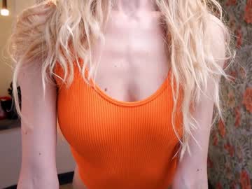 Naked cam girl lolly_bella_ image #1937271