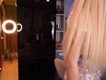 Naked cam girl sweety_rinushka_ image #1527045