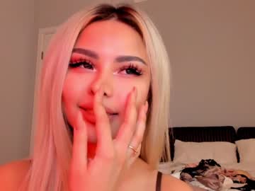 Naked cam girl bae_suz image #349223