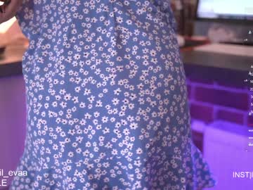 Naked cam girl lil_eva image #2073443