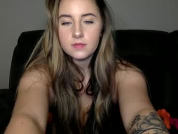 zoeycollinsss naked cam