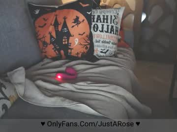 Naked cam girl kittie image #258466