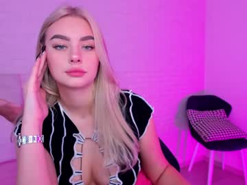 Naked cam girl 8a8y_nura image #1379487