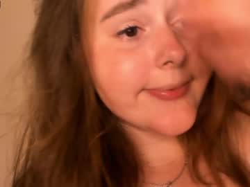 Naked cam girl emilia_me image #2057256