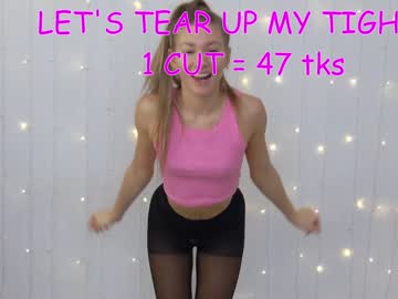 Naked cam girl teonasafina__ image #3428852