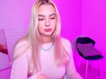 Naked cam girl 8a8y_nura image #1115175