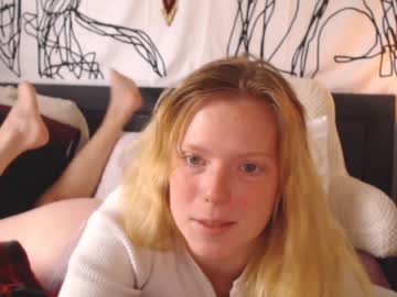 Naked cam girl crimsonxrapture image #377209
